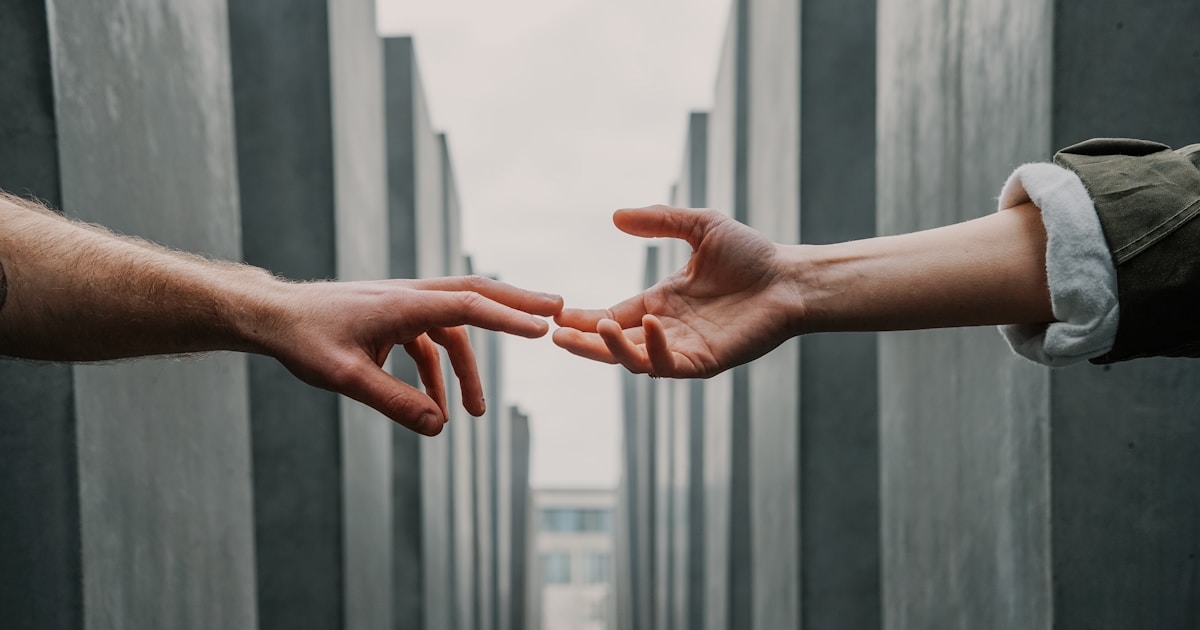 Trầm cảm ở người trẻ Việt Nam: Thực trạng đáng báo động